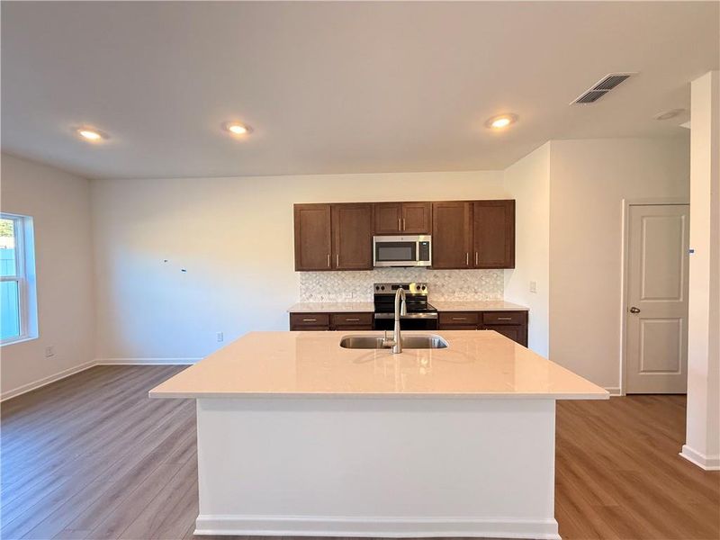 Furnished interior view inside a new home in Leydenview, Mableton (Image 16). Furnished interior view inside a new home in Leydenview, Mableton (Image 16).