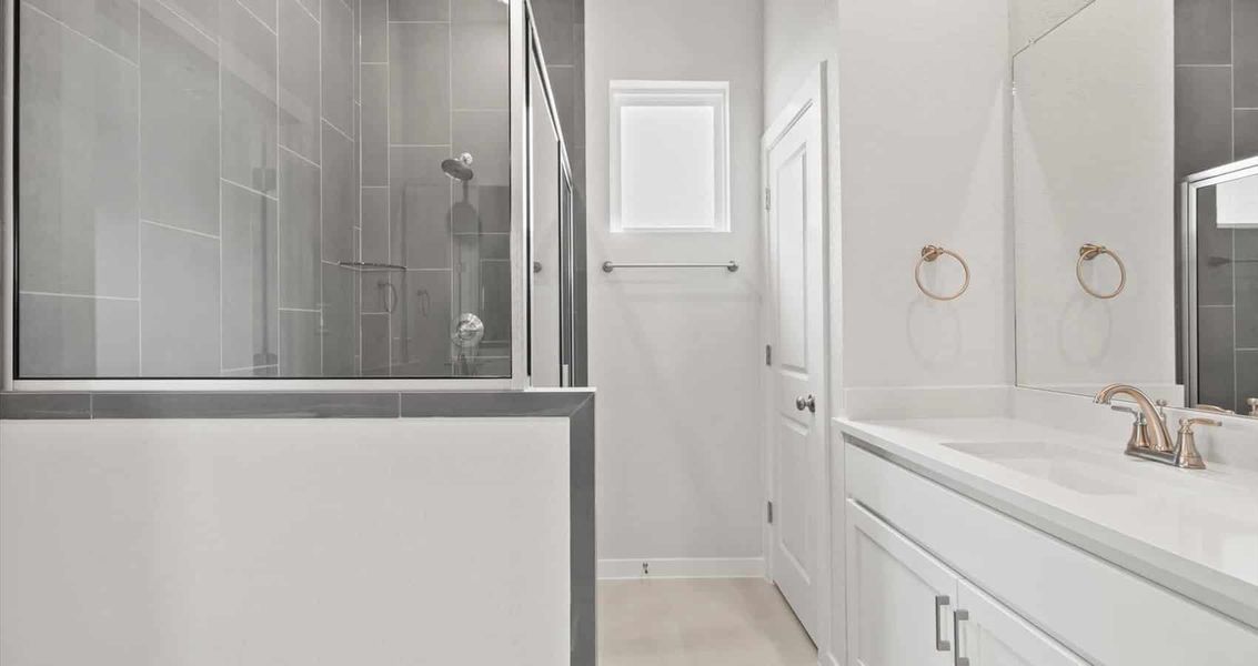 Furnished interior view inside a new home in Village at Three Oaks, Seguin (Image 5). Furnished interior view inside a new home in Village at Three Oaks, Seguin (Image 5).