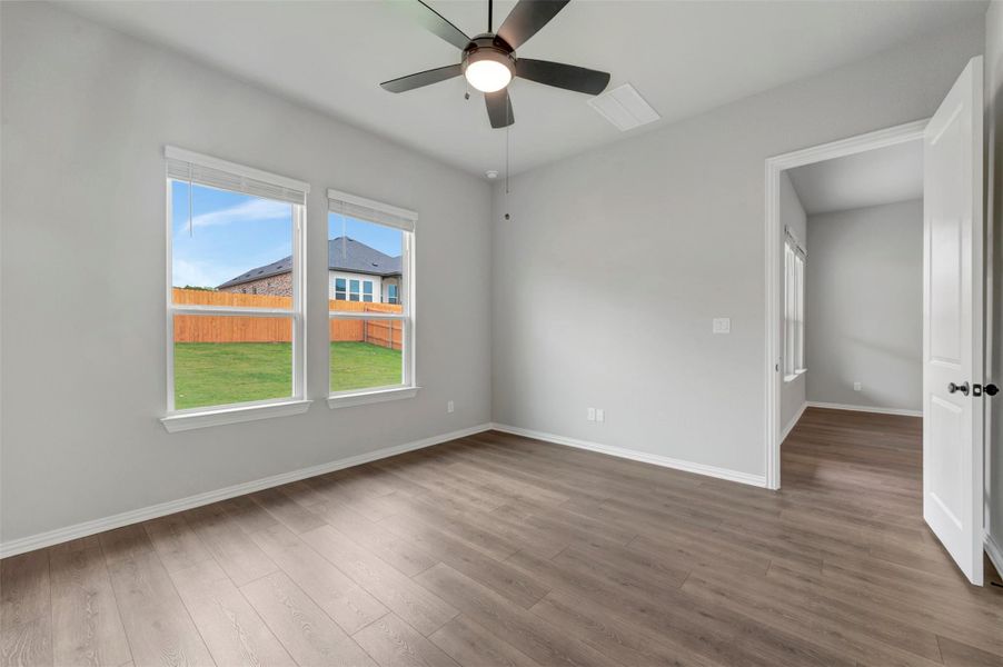 Spacious, unfurnished interior of a new home in Heritage, Dripping Springs (Image 20).