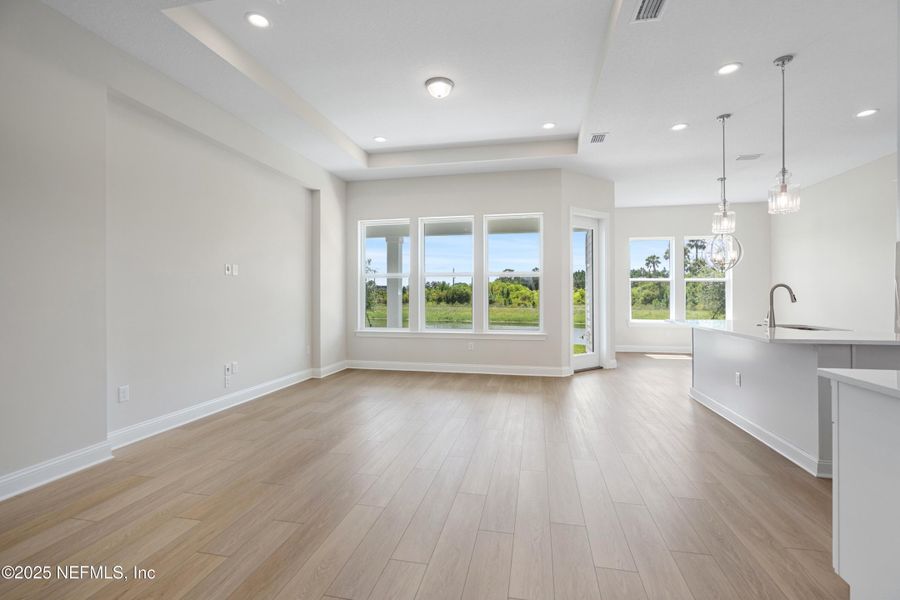 Spacious, unfurnished interior of a new home in Madeira, St. Augustine (Image 28).