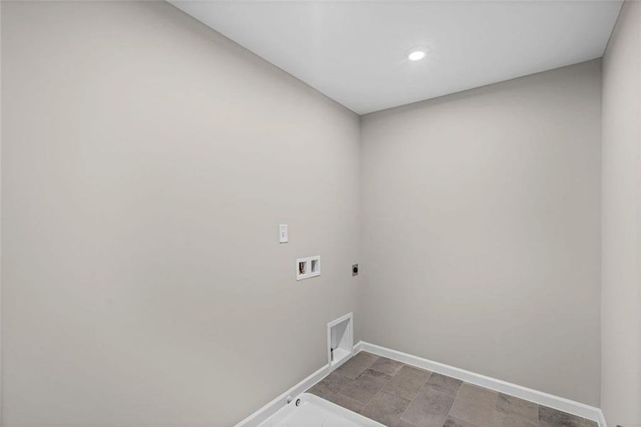 Spacious, unfurnished interior of a new home in Twin Lakes, Hoschton (Image 29). Spacious, unfurnished interior of a new home in Twin Lakes, Hoschton (Image 29).