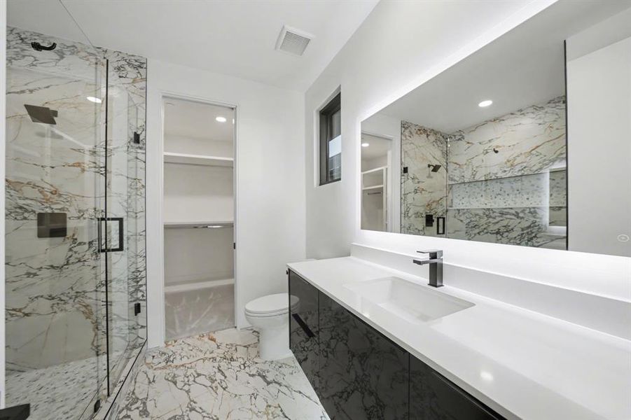 Furnished interior view inside a new home in , Dallas (Image 12).