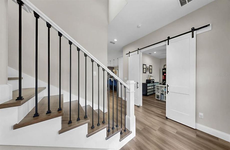 Spacious, unfurnished interior of a new home in , Apollo Beach (Image 18).