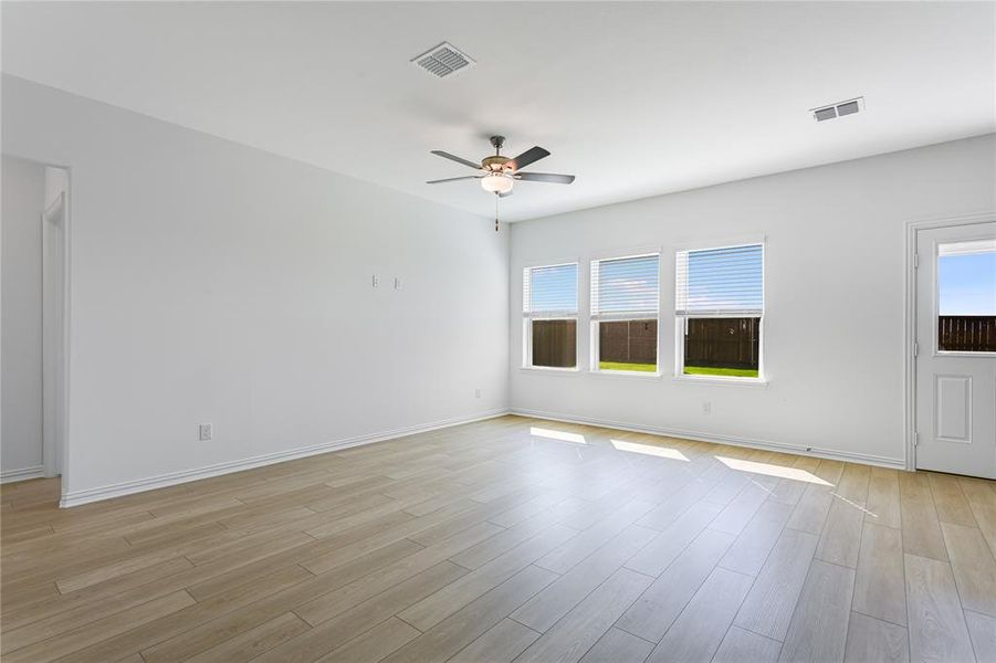 Spacious, unfurnished interior of a new home in River Ridge, Crandall (Image 16).