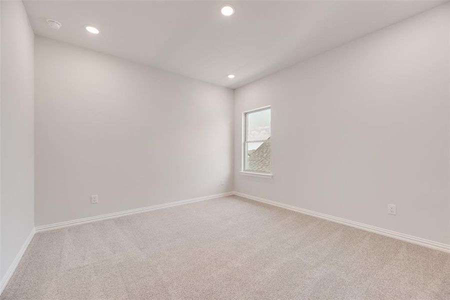 Spacious, unfurnished interior of a new home in Valencia On The Lake, Little Elm (Image 24).
