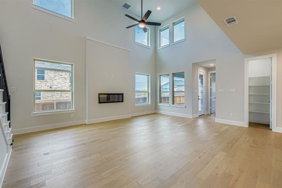 Spacious, unfurnished interior of a new home in Hillstead, Lavon (Image 22).