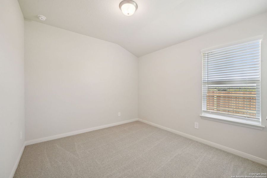 Spacious, unfurnished interior of a new home in Estancia Ranch - Premier Series, San Antonio (Image 15).