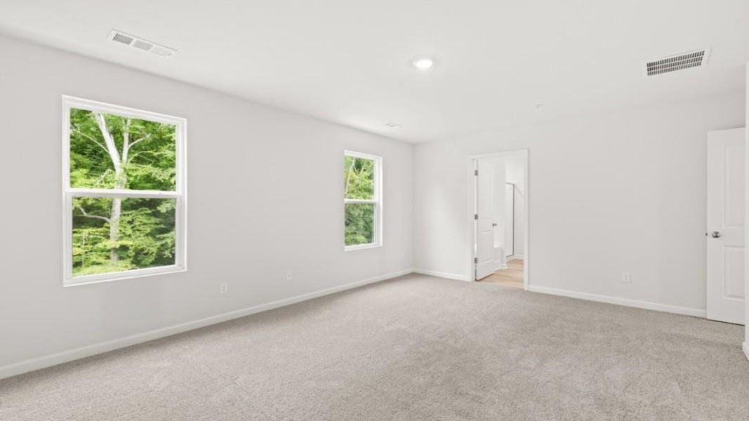 Spacious, unfurnished interior of a new home in Creekview, Atlanta (Image 20).