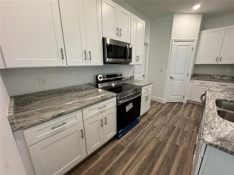 Furnished interior view inside a new home in , Ocala (Image 7).