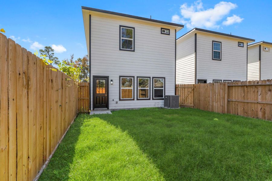 Exterior details and patio area of a home in , Houston (Image 4).