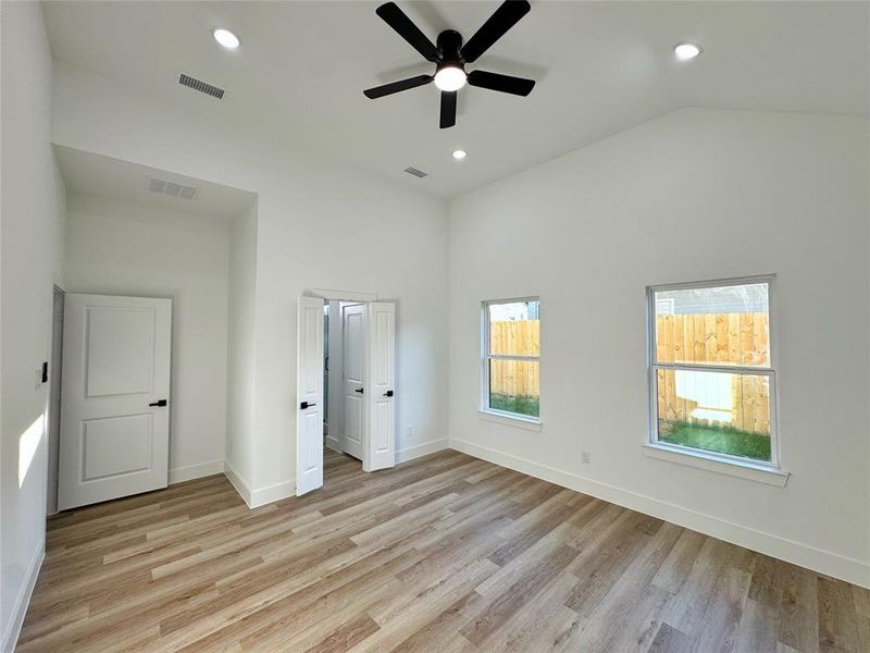 Spacious, unfurnished interior of a new home in , Greenville (Image 24).