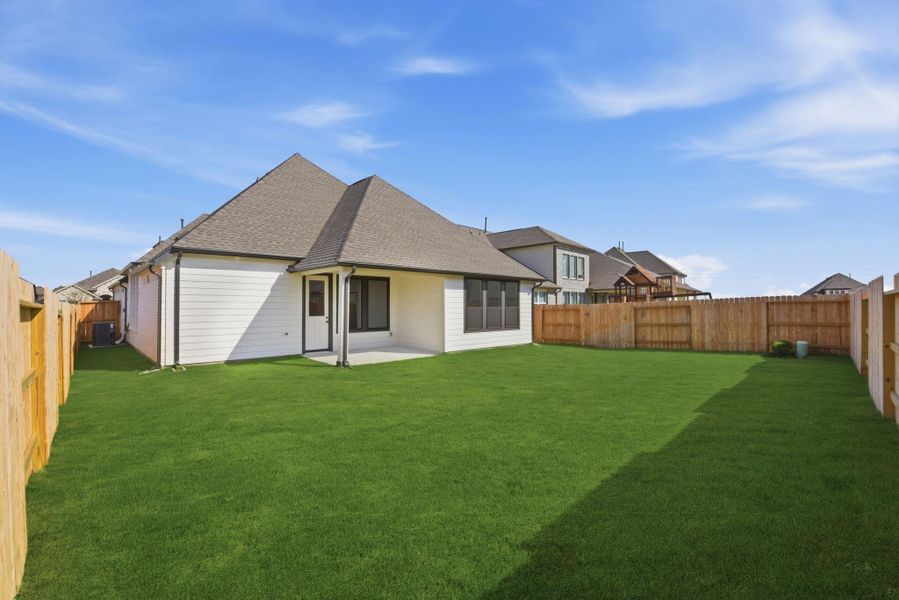 Exterior details and patio area of a home in Brookewater, Rosenberg (Image 26). Exterior details and patio area of a home in Brookewater, Rosenberg (Image 26).