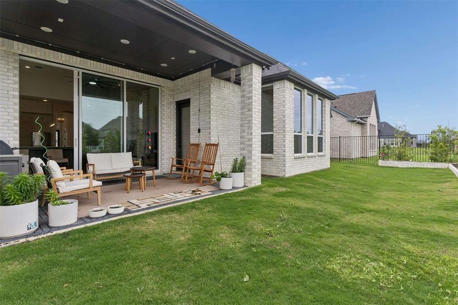 Exterior details and patio area of a home in , Rockwall (Image 3).
