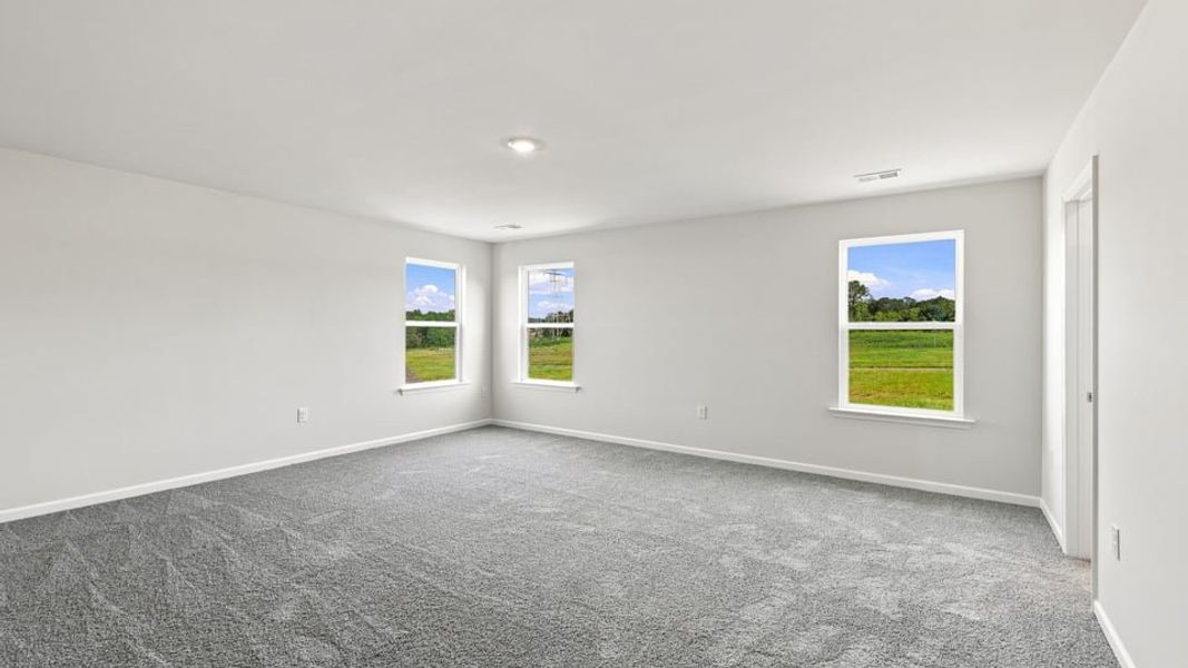Spacious, unfurnished interior of a new home in Baxter Village, Boiling Springs (Image 34).