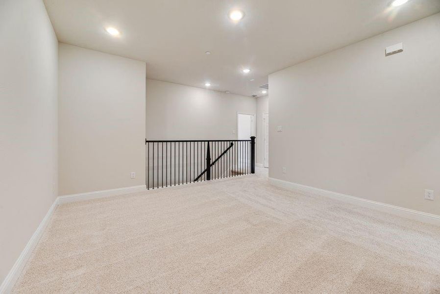 Spacious, unfurnished interior of a new home in Bayside, Rowlett (Image 18). Spacious, unfurnished interior of a new home in Bayside, Rowlett (Image 18).