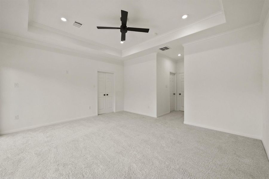 Spacious, unfurnished interior of a new home in , Houston (Image 22).