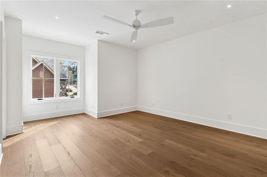 Spacious, unfurnished interior of a new home in , Suwanee (Image 87).