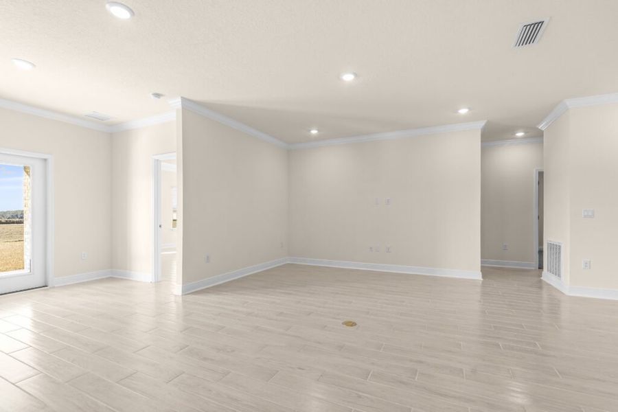 Spacious, unfurnished interior of a new home in Lake Merial, Panama City (Image 33).