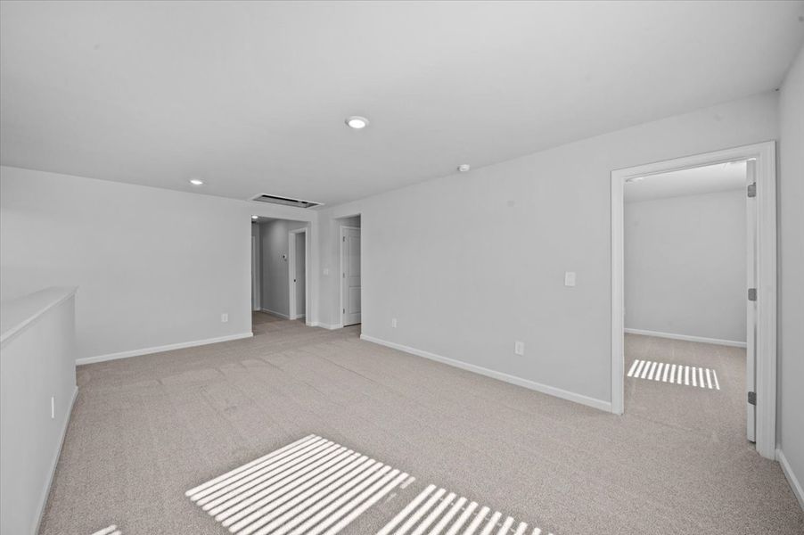 Spacious, unfurnished interior of a new home in Pleasant Brook, Piedmont (Image 13).
