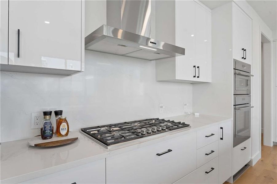 Furnished interior view inside a new home in , Atlanta (Image 29).