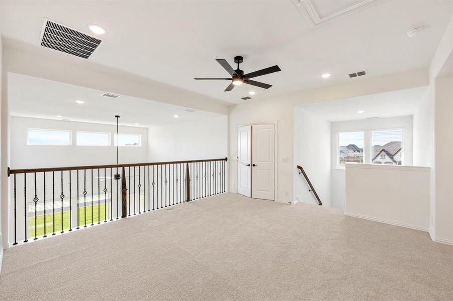 Spacious, unfurnished interior of a new home in Wildflower Ranch 60-65, Fort Worth (Image 19). Spacious, unfurnished interior of a new home in Wildflower Ranch 60-65, Fort Worth (Image 19).