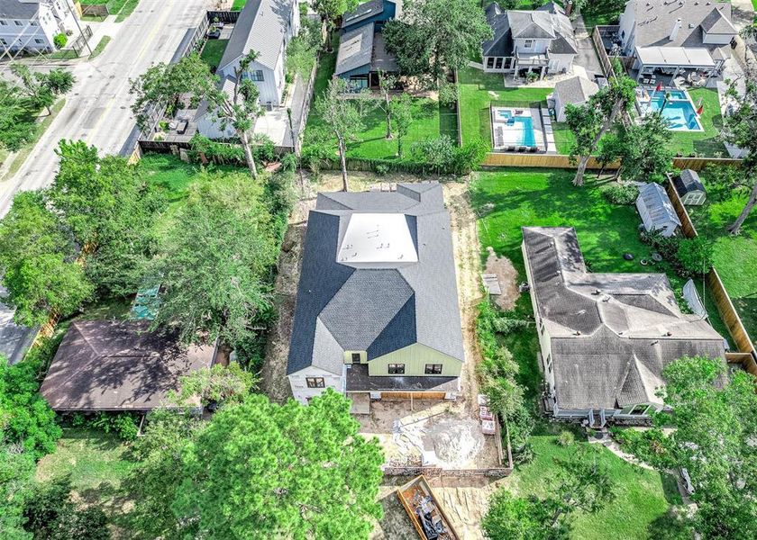 Sprawling lot in Garden Oaks