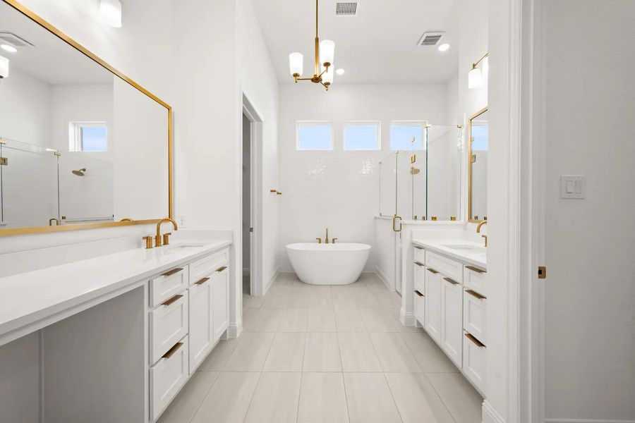 The Brynlee II G Primary Suite Bathroom