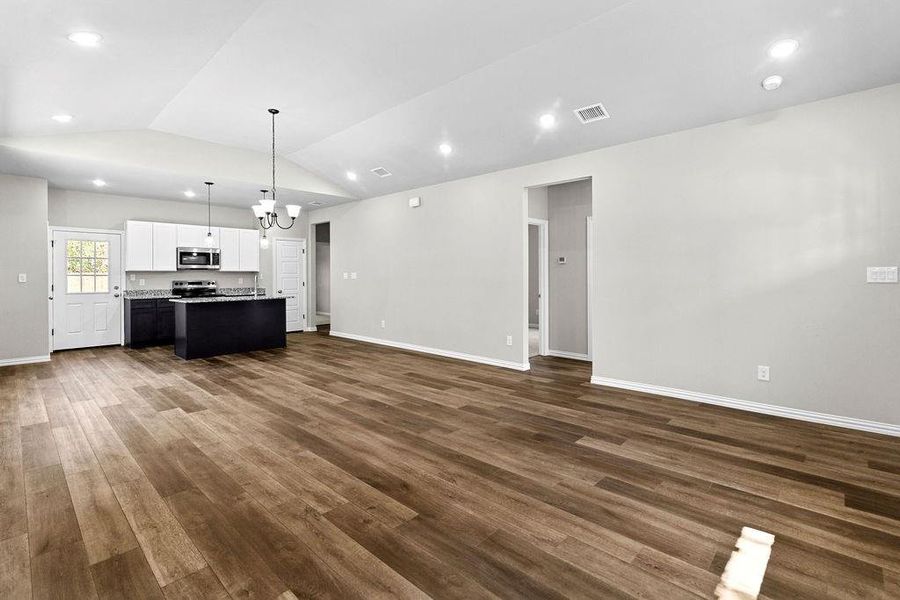 Spacious, unfurnished interior of a new home in , Fort Worth (Image 14).