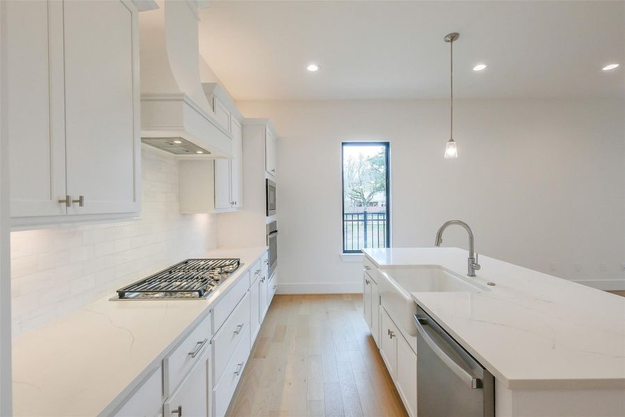 Furnished interior view inside a new home in Timbergrove Trails, Houston (Image 15).