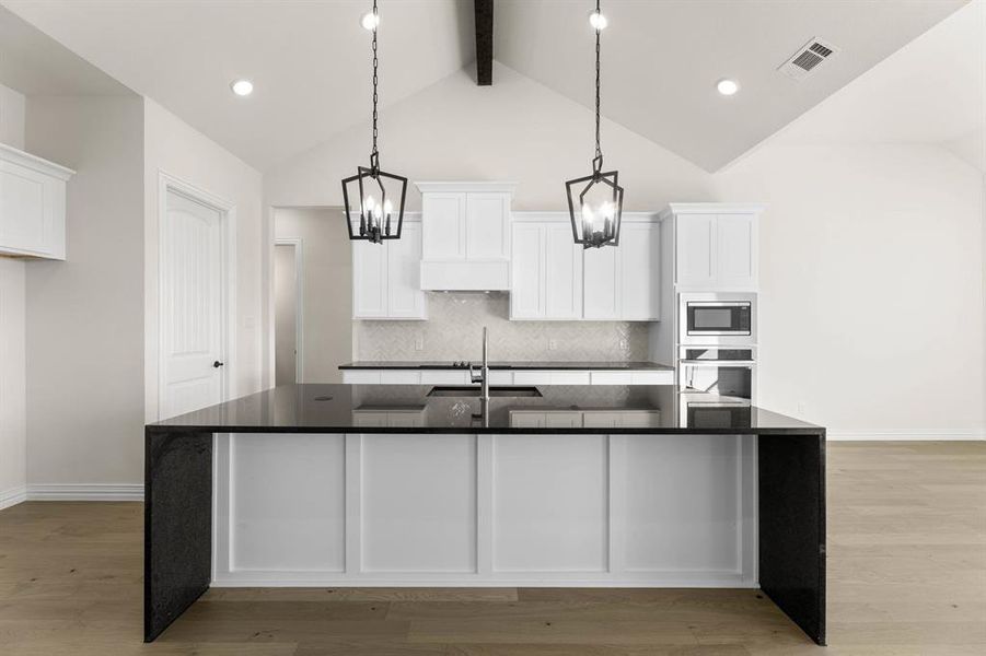 1473 Saguaro-Kitchen-1