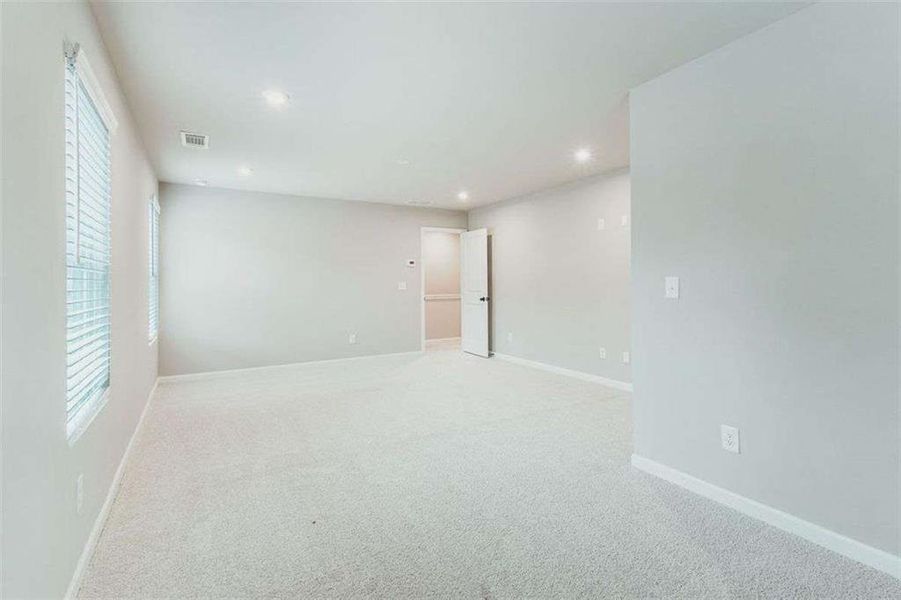 Spacious, unfurnished interior of a new home in The Reserve at Chapel Hill Phase II, Douglasville (Image 17). Spacious, unfurnished interior of a new home in The Reserve at Chapel Hill Phase II, Douglasville (Image 17).
