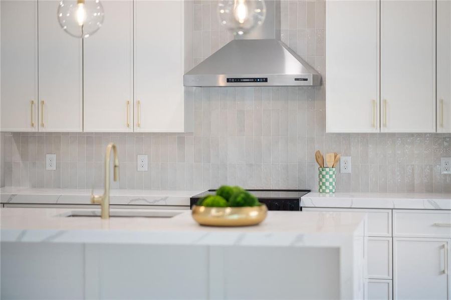 Close-up of interior finishes inside a home in , Port Charlotte (Image 22).