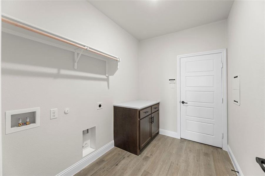 23. 705 Soprano - Utility