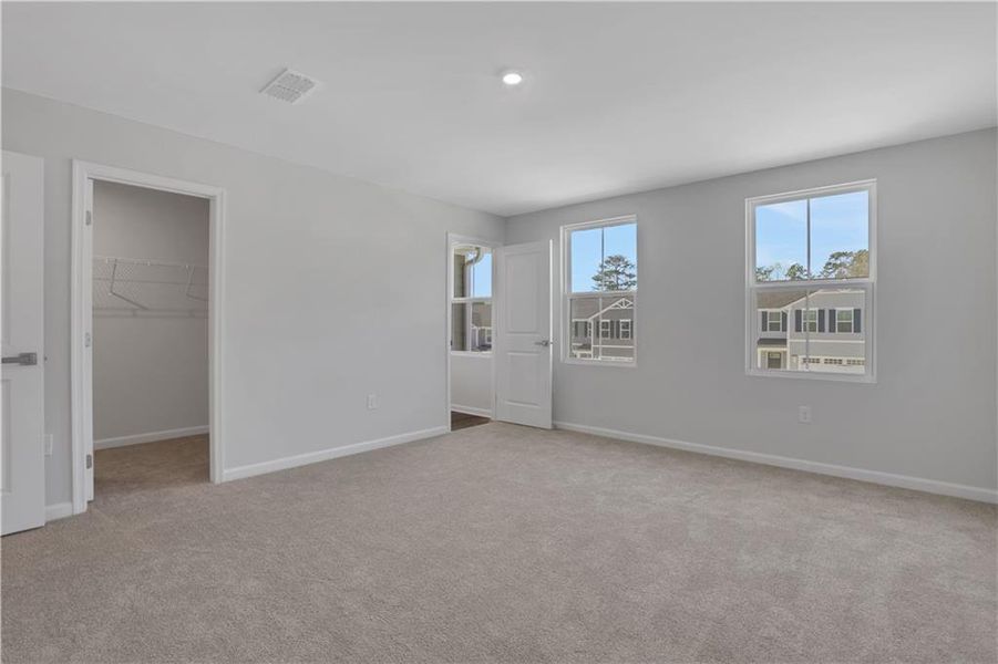 Spacious, unfurnished interior of a new home in Summertree, Stone Mountain (Image 38).