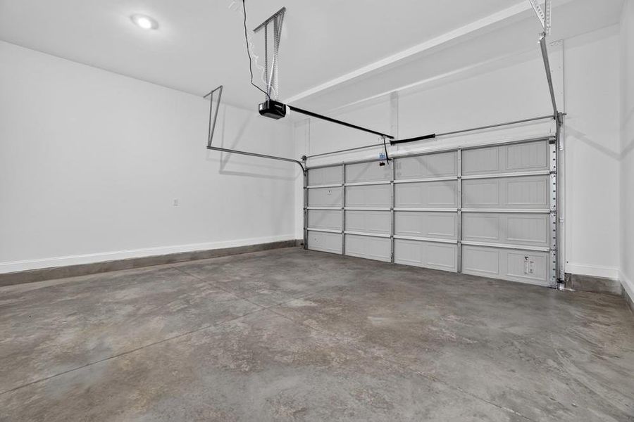 Spacious, unfurnished interior of a new home in Stratford Hills, Ball Ground (Image 20).