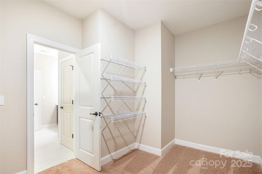 Image 15 of a home in Rolling Meadows.