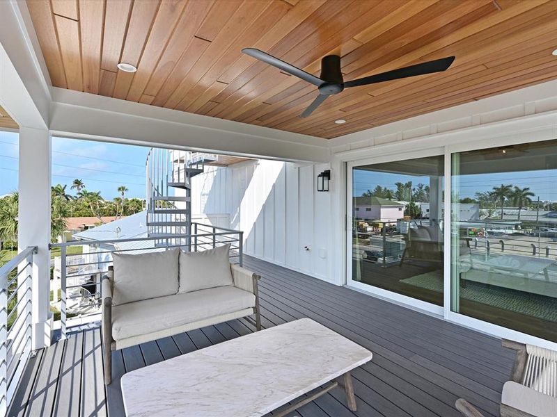 Exterior details and patio area of a home in , Holmes Beach (Image 27).
