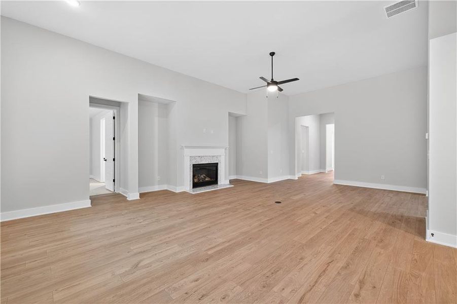 Spacious, unfurnished interior of a new home in , Gainesville (Image 33).