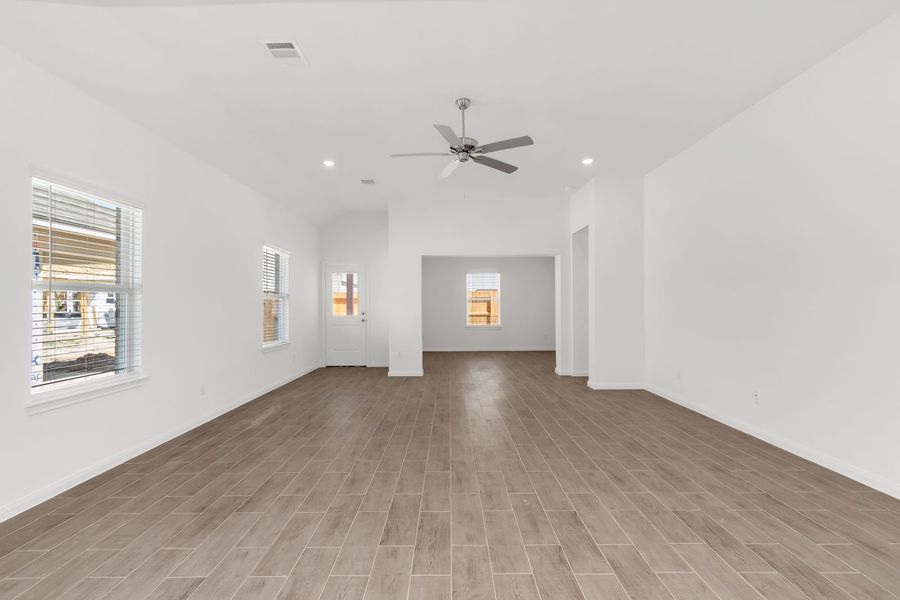 Representative unfurnished interior of a home built from the Elise 2012HCGR by Saratoga Homes in Aldine Pines, Houston (Image 14). Representative unfurnished interior of a home built from the Elise 2012HCGR by Saratoga Homes in Aldine Pines, Houston (Image 14).
