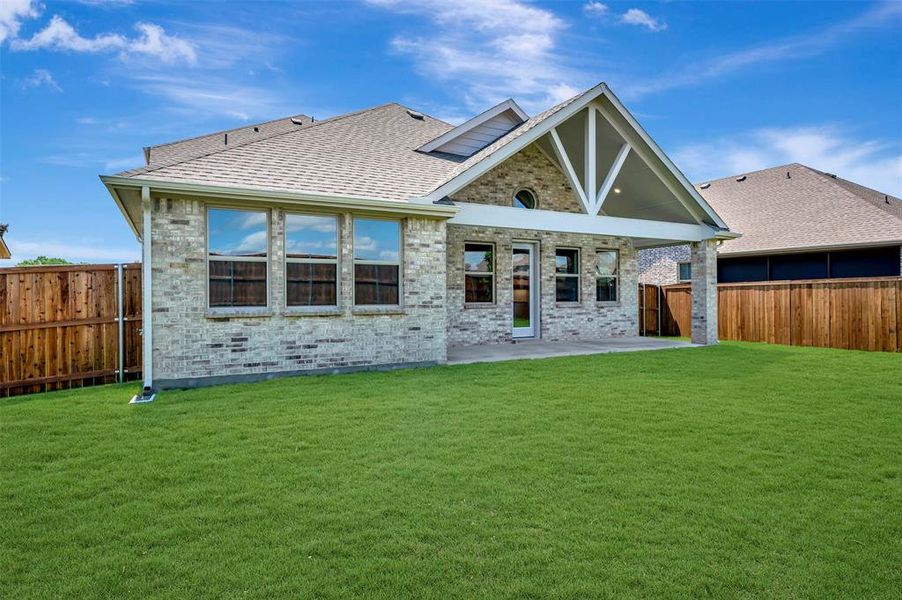 Exterior details and patio area of a home in Heritage Ranch, Sherman (Image 3). Exterior details and patio area of a home in Heritage Ranch, Sherman (Image 3).