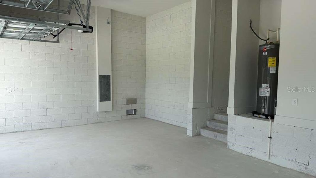 Exterior details and patio area of a home in , Port Charlotte (Image 4).