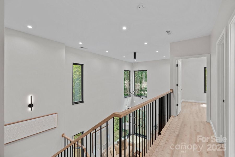 Image 34 of a home in .