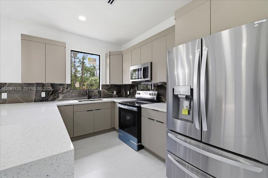 Furnished interior view inside a new home in , Lehigh Acres (Image 8).