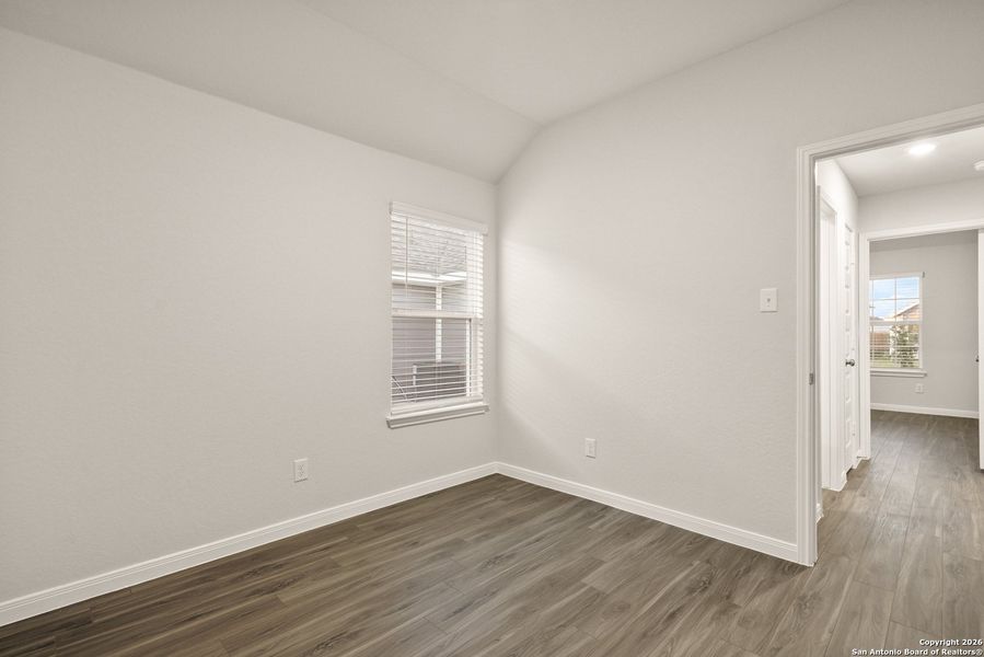 Spacious, unfurnished interior of a new home in Swenson Heights, Seguin (Image 17).