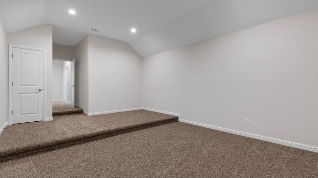 Representative unfurnished interior of a home built from the Valley Spring by D.R. Horton in Eden Ranch, Arlington (Image 34).