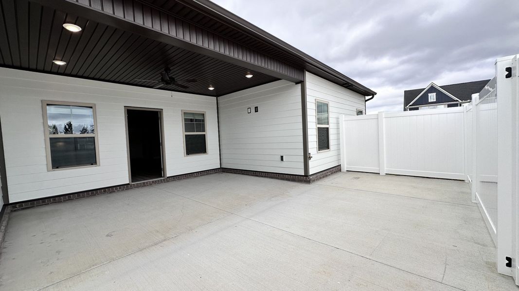 Exterior details and patio area of a home in Veterans Cove, Murfreesboro (Image 37).
