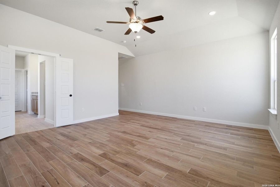 Spacious, unfurnished interior of a new home in Villas Las Flores, Floresville (Image 18). Spacious, unfurnished interior of a new home in Villas Las Flores, Floresville (Image 18).