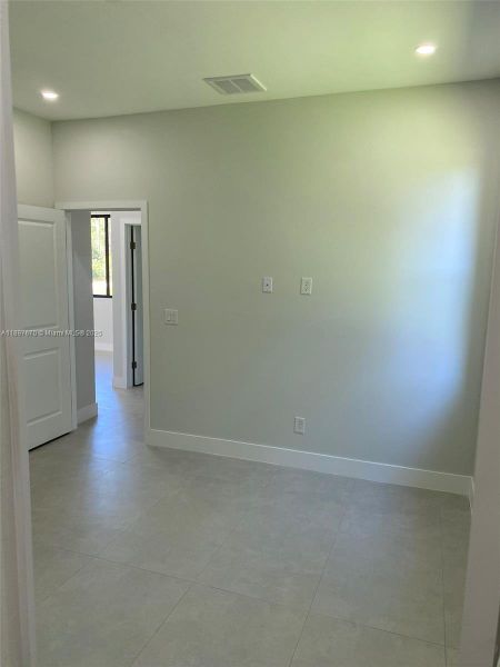 Spacious, unfurnished interior of a new home in , Lehigh Acres (Image 21). Spacious, unfurnished interior of a new home in , Lehigh Acres (Image 21).