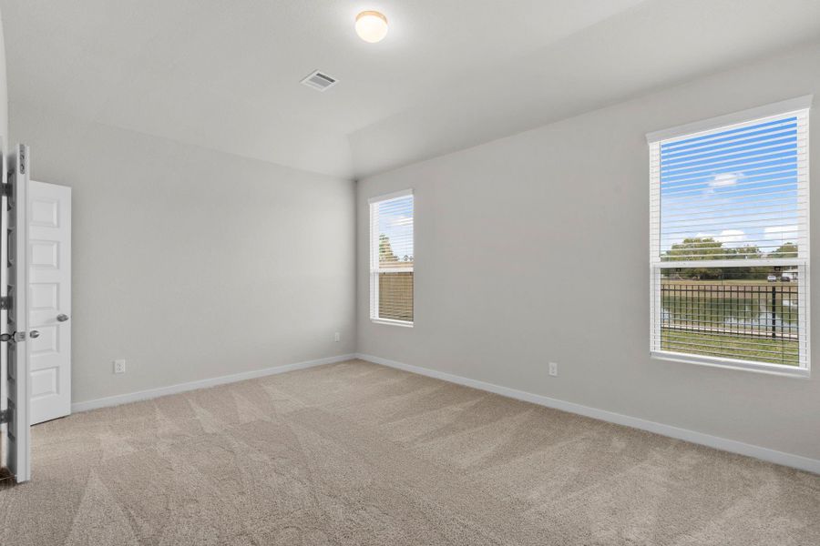 Spacious, unfurnished interior of a new home in Cypresswood Landing, Humble (Image 27).