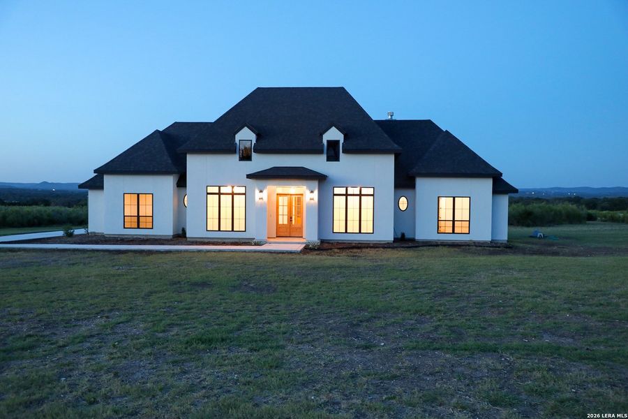 Image 33 of a home in .